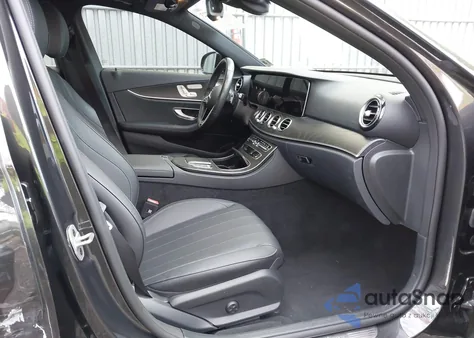 2023 Mercedes-Benz E 350 4Matic z USA, uszkodzony, nr VIN W1KZF8EB3PB187463